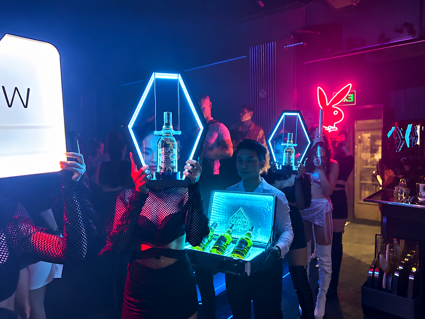나트랑 돔 클럽 보틀 퍼레이드